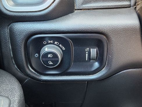 Used 2022 RAM 5500 Tradesman w/ Chrome Appearance Group image 24