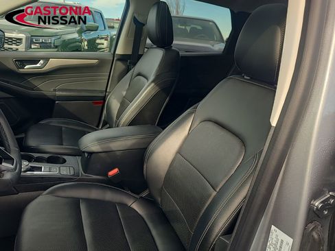 Used 2022 Ford Escape SEL image 31