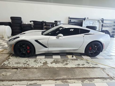 Used 2014 Chevrolet Corvette Stingray Coupe w/ Battery Protection Package RWD image 3