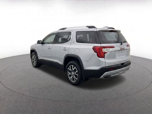 Used 2023 GMC Acadia SLT w/ Preferred Package AWD/4WD image 4