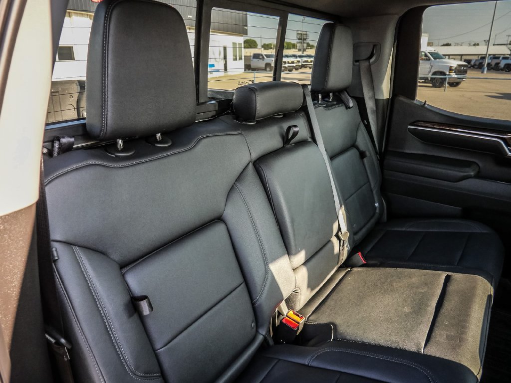 Used 2025 GMC Sierra 1500 Elevation w/ Elevation Premium Package AWD/4WD image 25