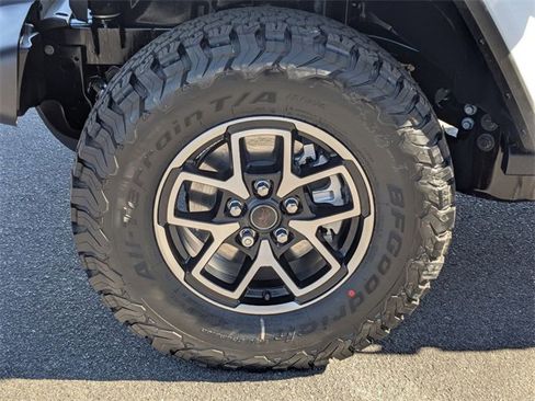 New 2026 Jeep Wrangler Unlimited Rubicon w/ Safety Group image 9