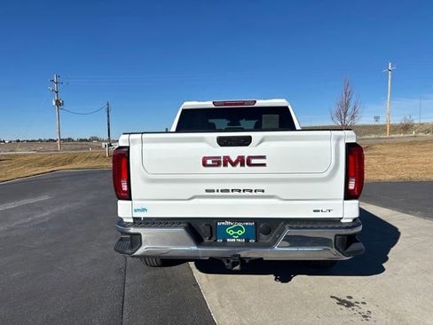 Certified 2025 GMC Sierra 1500 SLT image 4