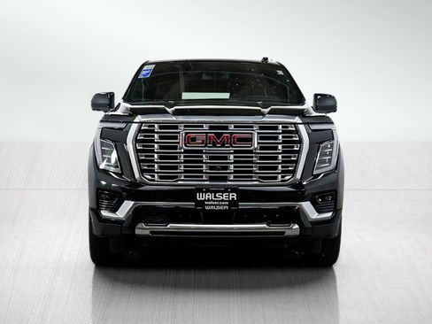 Used 2025 GMC Yukon XL Denali w/ Sun & Power Step Package AWD/4WD image 9