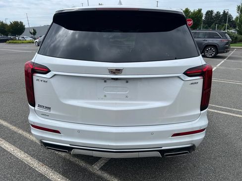 Used 2024 Cadillac XT6 Premium Luxury AWD/4WD image 5