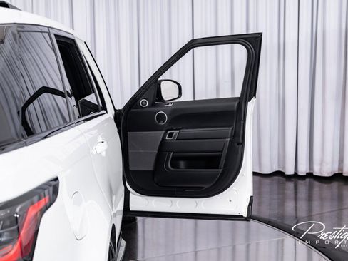 Used 2022 Land Rover Range Rover Sport HSE Silver Edition image 40