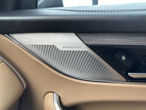 Used 2021 Jaguar F-PACE S image 32