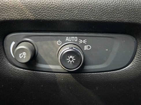 Used 2023 Chevrolet Traverse LS w/ Midnight/Sport Edition FWD image 28