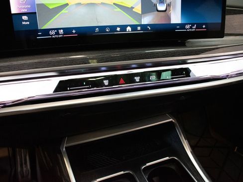 Certified 2026 BMW 740i xDrive AWD/4WD image 18