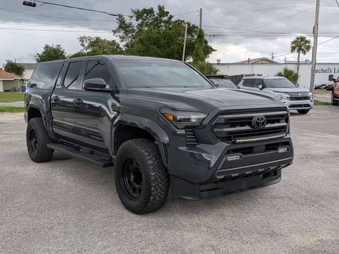 Used 2024 Toyota Tacoma SR5 AWD/4WD image 3