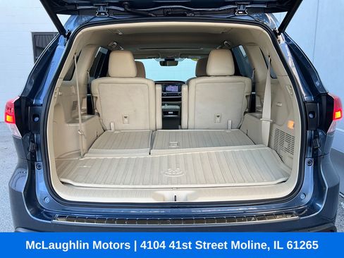 Used 2017 Toyota Highlander XLE image 11