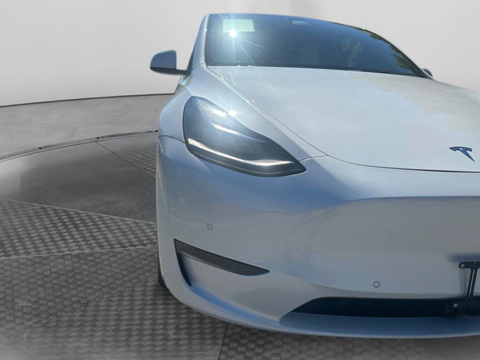Used 2021 Tesla Model Y Long Range AWD/4WD image 28