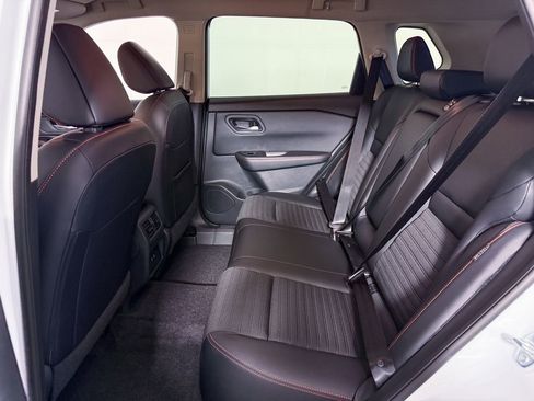 Certified 2025 Nissan Rogue SV image 46