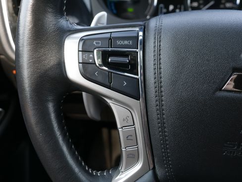 Used 2019 Mitsubishi Outlander GT AWD/4WD image 30
