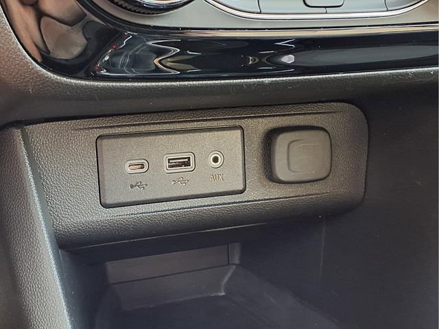Certified 2023 Buick Encore GX Select w/ Sport Touring Package FWD image 10