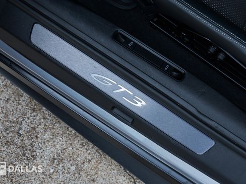 Used 2022 Porsche 911 GT3 RWD image 20