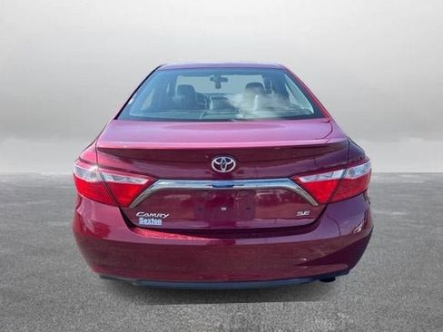 Used 2016 Toyota Camry SE FWD image 9