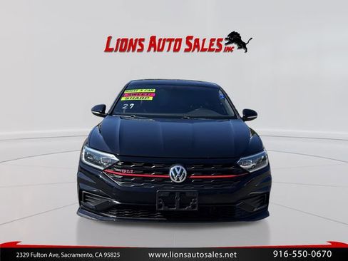 Used 2019 Volkswagen Jetta GLI FWD image 2