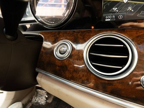 Used 2017 Mercedes-Benz E 300 image 43