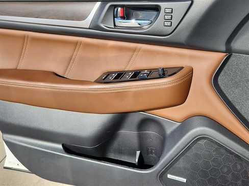 Used 2018 Subaru Outback 3.6R Touring w/ Popular Package #3 image 7