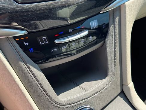 Used 2023 Cadillac XT6 Premium Luxury w/ Technology Package FWD image 33