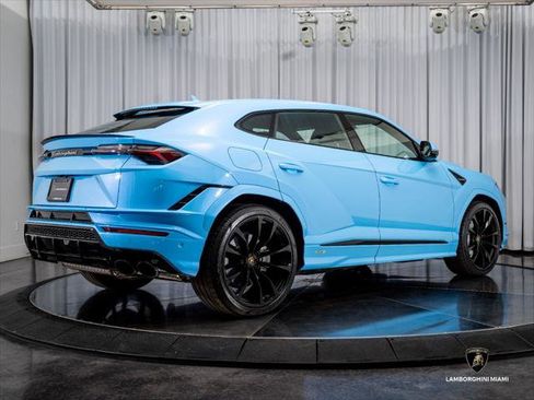 Used 2024 Lamborghini Urus S AWD/4WD image 7