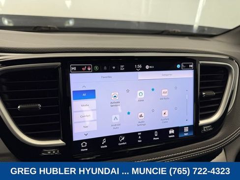 Used 2025 Chrysler Pacifica Limited FWD image 35