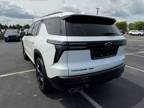 Used 2024 Chevrolet Traverse RS AWD/4WD image 7