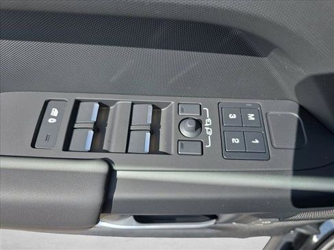 Used 2026 Land Rover Defender 110 S AWD/4WD image 27
