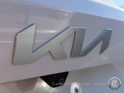 Used 2025 Kia Sorento SX FWD image 7
