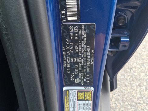 New 2025 Kia K4 EX image 16