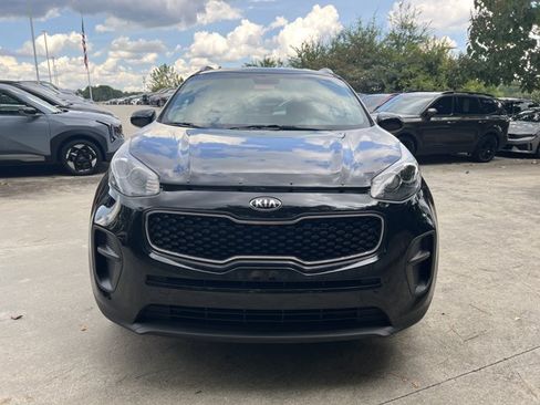 Used 2017 Kia Sportage LX w/ LX Popular Package FWD image 2