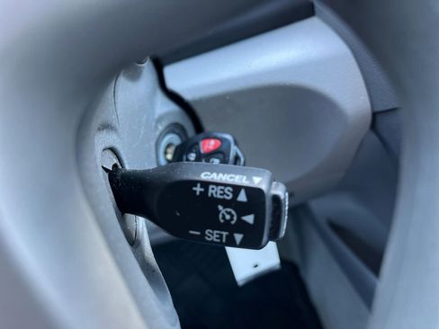 Used 2011 Toyota Camry LE image 22