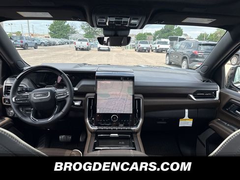 New 2026 GMC Yukon Denali Ultimate AWD/4WD image 9