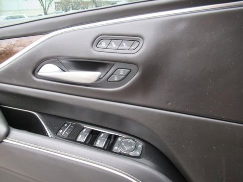 Used 2023 Cadillac Escalade Premium Luxury Platinum w/ LPO, Floor Liner Package AWD/4WD image 24