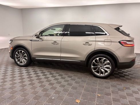 Used 2023 Lincoln Nautilus Reserve image 13