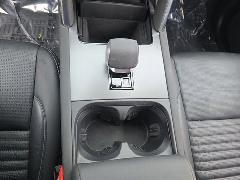 Certified 2025 Land Rover Discovery Sport Dynamic SE image 27