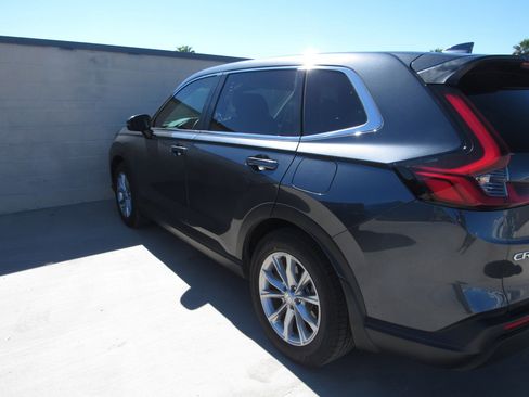 Used 2023 Honda CR-V EX-L image 4