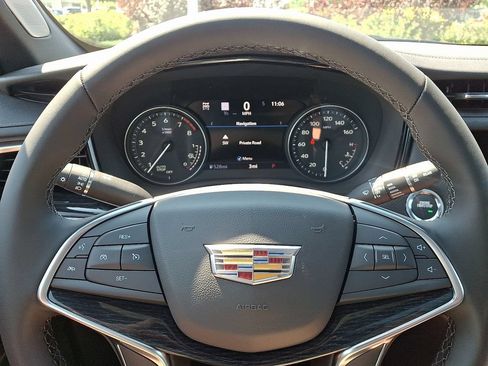 New 2026 Cadillac XT5 Premium Luxury w/ Driver Assist Package AWD/4WD image 9