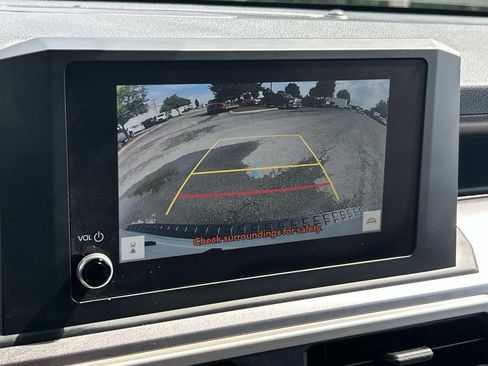 Used 2025 Toyota 4Runner SR5 AWD/4WD image 29