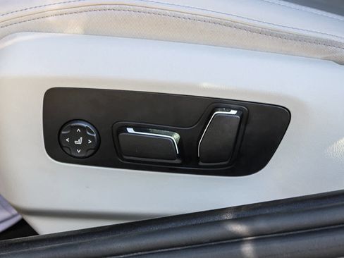 Used 2025 BMW i5 xDrive40 w/ Premium Package image 20