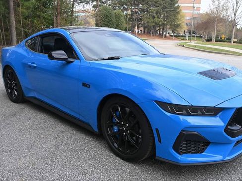 Used 2024 Ford Mustang GT Premium image 11