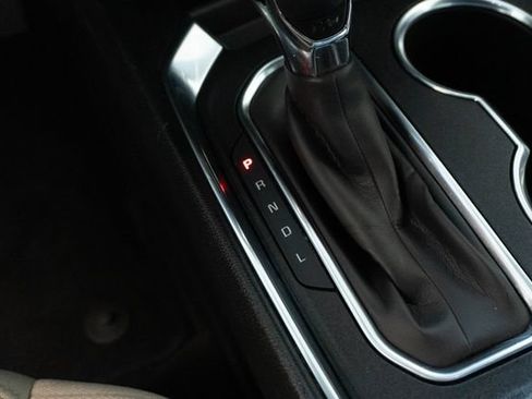 Used 2023 Chevrolet Traverse LS FWD image 25