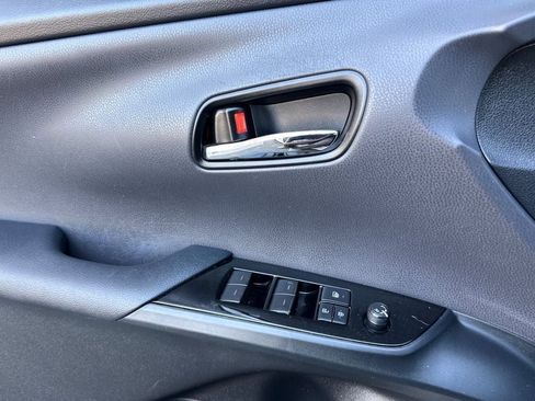 Used 2019 Toyota Prius Prime Plus image 8