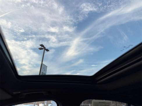 Certified 2023 BMW M340i xDrive w/ Premium Package image 33