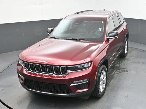 Used 2023 Jeep Grand Cherokee Limited AWD/4WD image 34
