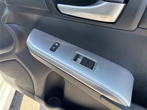 Used 2012 Toyota Camry SE image 18