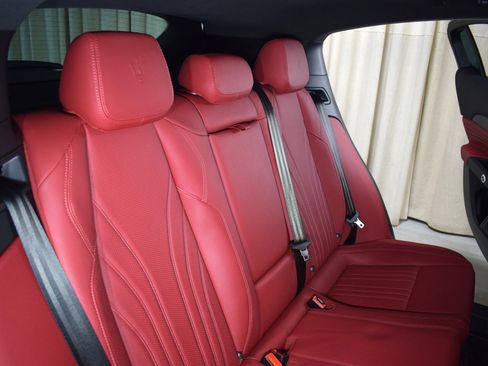 Certified 2023 Maserati Grecale Modena image 19