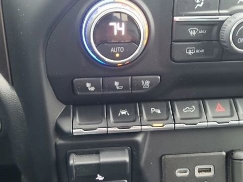 Used 2022 Chevrolet Silverado 1500 High Country w/ Technology Package image 23