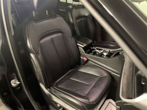 Used 2023 Jeep Grand Cherokee Limited image 27